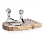 Mezzaluna with Acacia Cutting